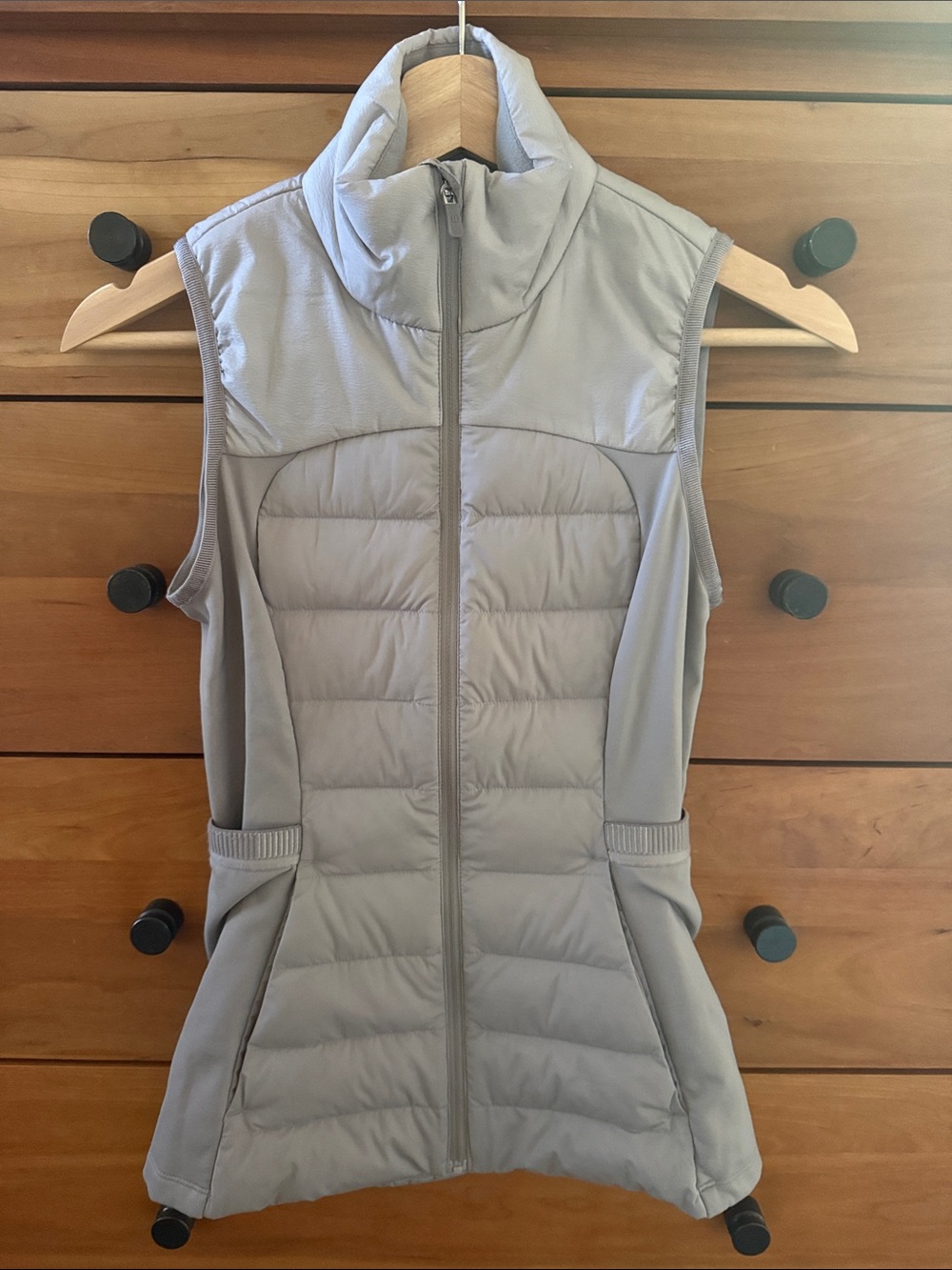 lululemon Light Gray Quilted Sleeveless Vest Size 0